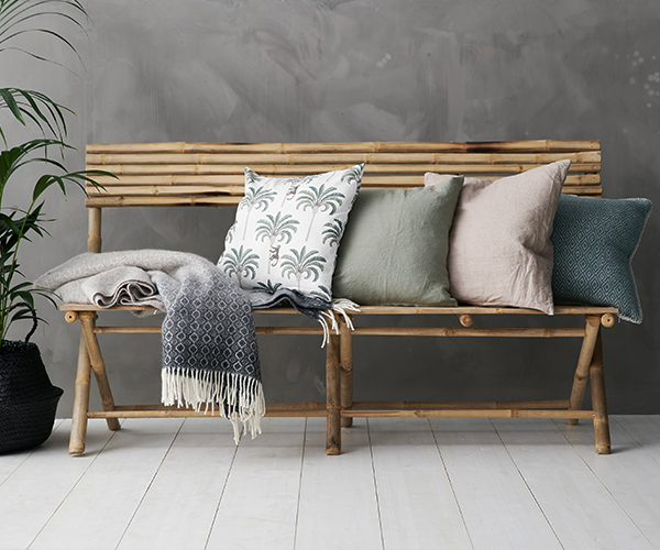 Nature and cushions